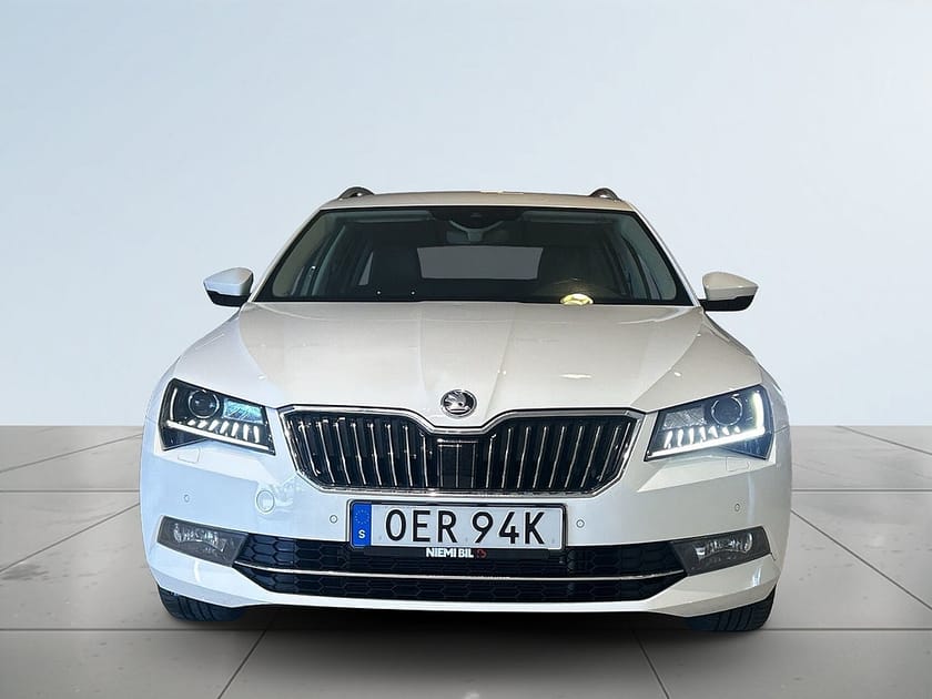 Bild 2 av Škoda Superb Kombi Skoda 2.0 TDI 4x4 Business Style Drag Dvärme CANTON S&V