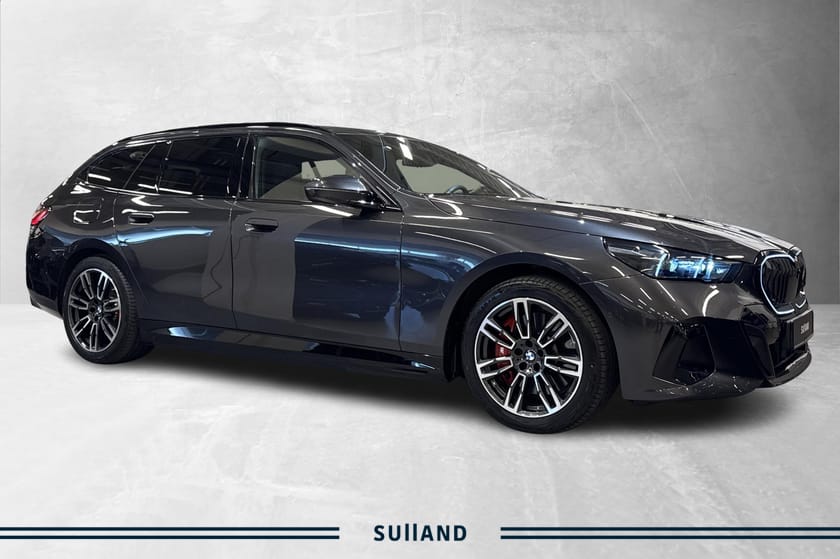 Bilde 3 av BMW i5 xDrive40 Touring /Fully Charged/Soltak/El.krok/Bowers&Wilkins