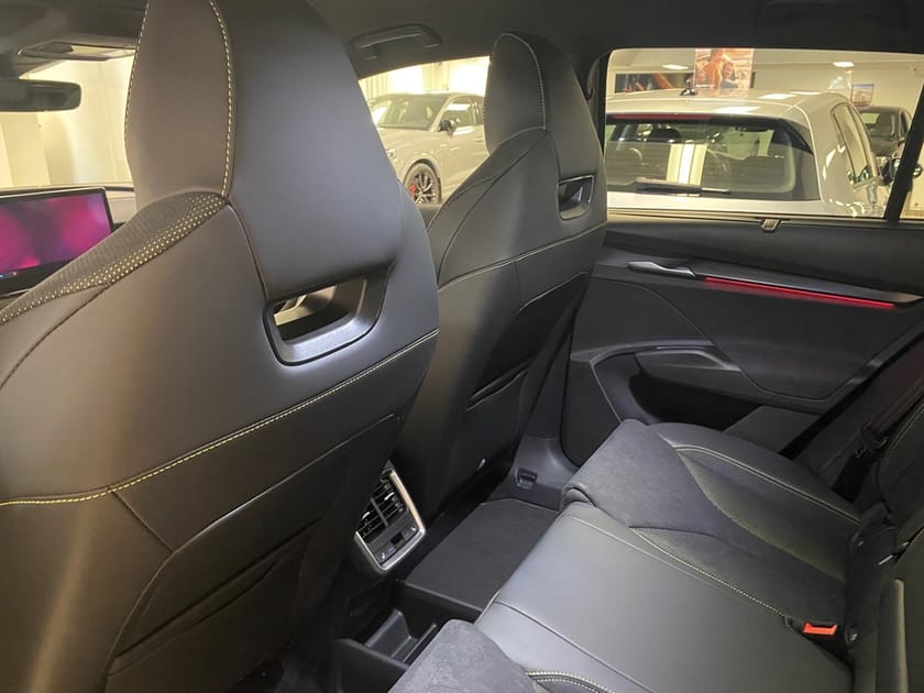 Bild 4 av Škoda Enyaq RS 340 HK