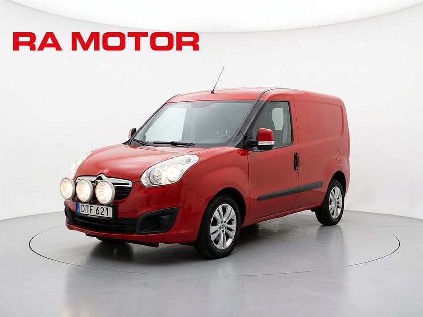 Bild 1 av Opel Combo Van 2.4t 1.6 CDTI | Värmare | Drag | Kamrem bytt |