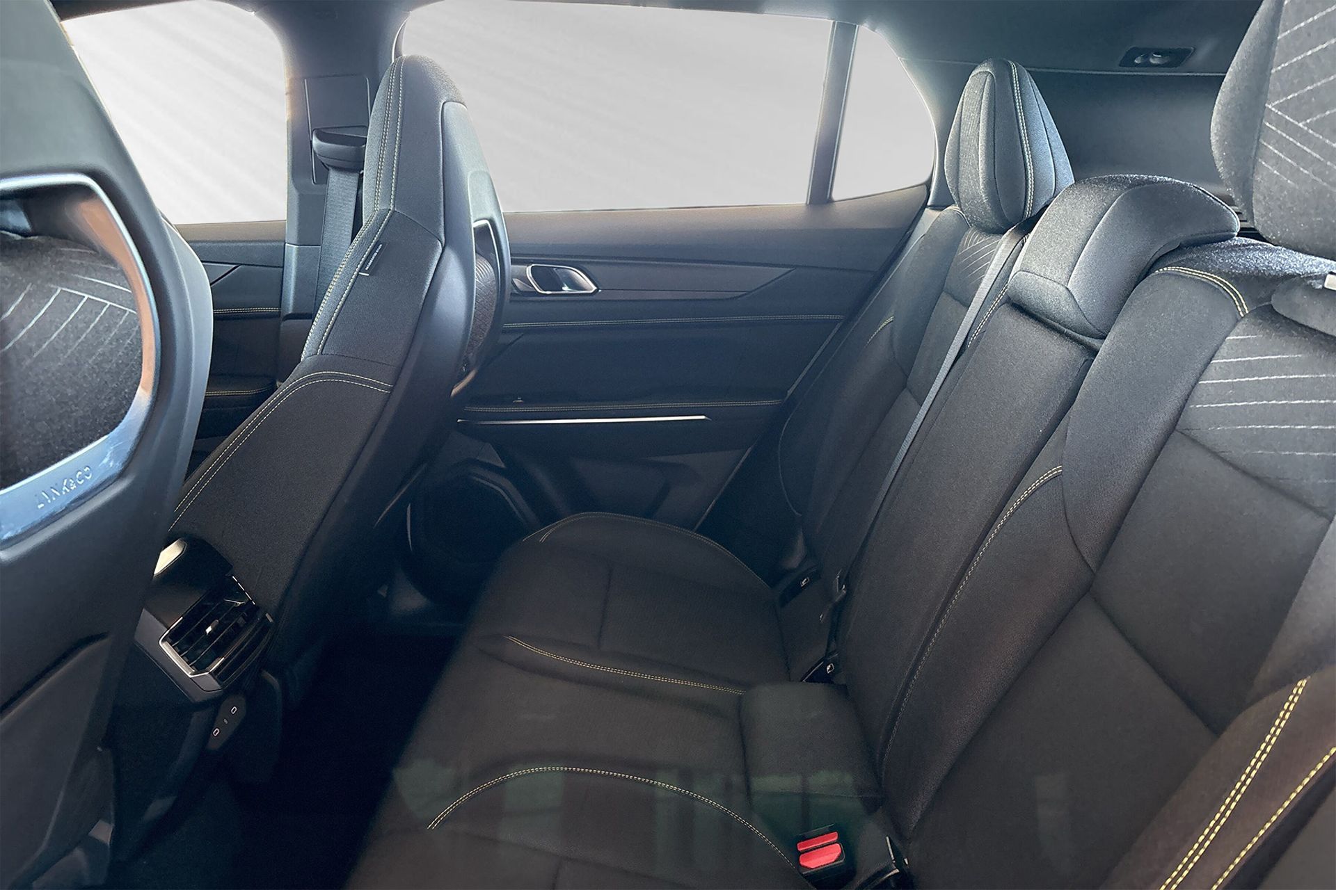 Lynk & Co 01 PHEV 2025, bild 7/10
