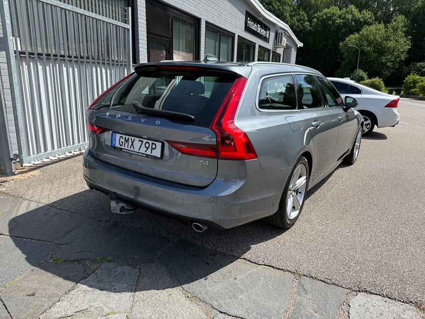 Bild 3 av Volvo V90 T4 190HK GEARTRONIC MOMENTUM / PILOT ASSIST / DRAG