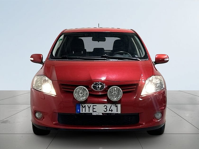Bild 2 av Toyota Auris 5-dörrar Valvematic Plus Drag Mvärm Extraljus S/V-hjul