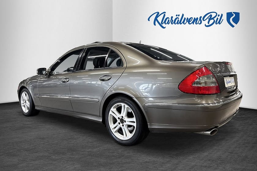 Bild 3 av Mercedes-Benz E 230 7G-Tronic Avantgarde (204hk) Taklucka Automat Pdc