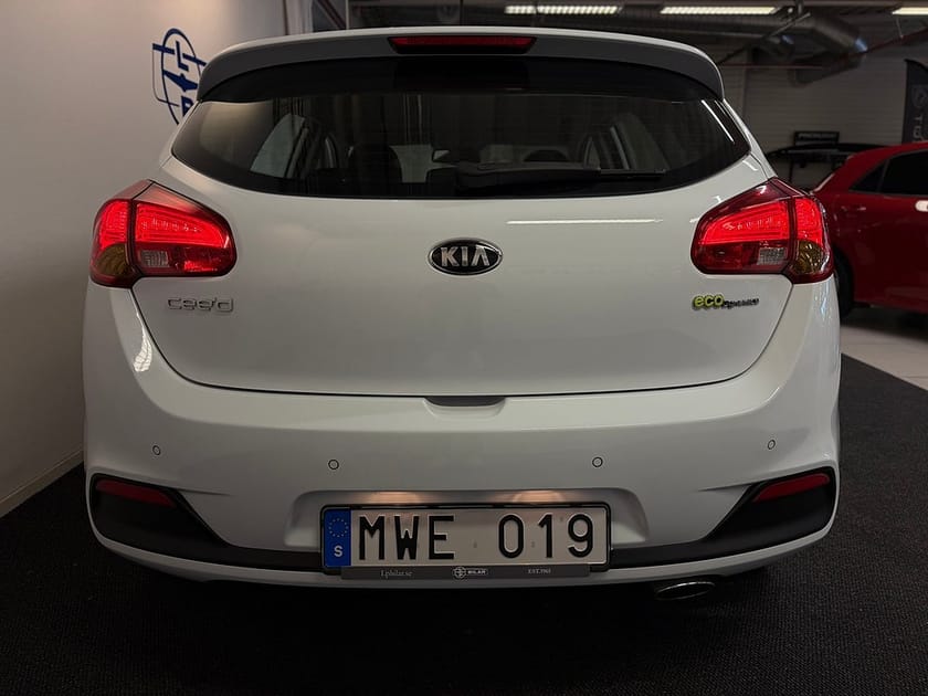 Bild 4 av Kia cee'd 1.6 GDI | Kupévärmare | Vhjul | Bluetooth | Nyservad