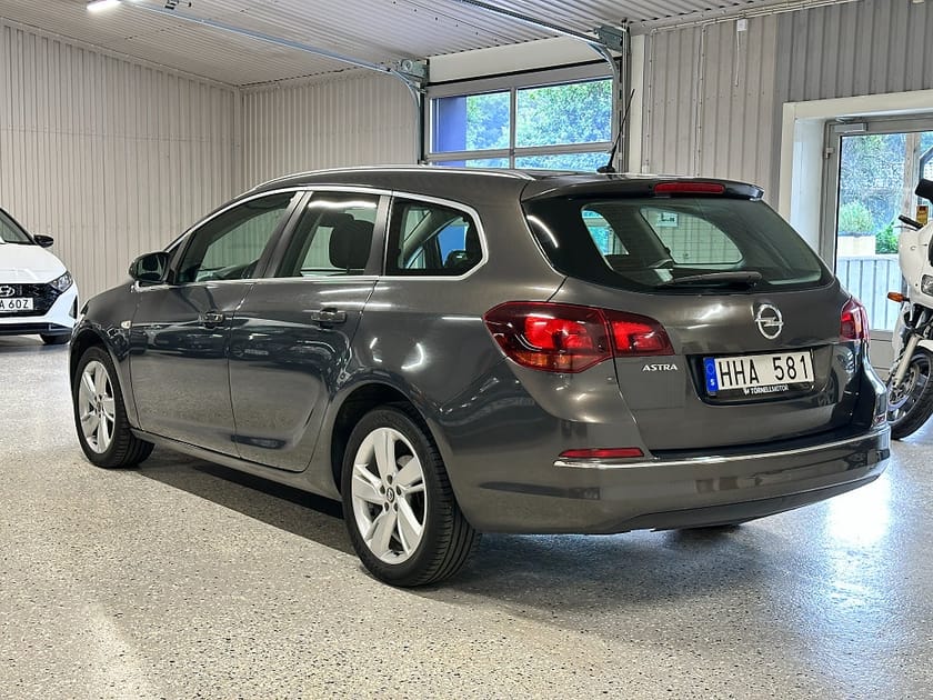 Bild 5 av Opel Astra Sports Tourer 1.6 Sport Euro 5 Nyservad Kamrem Bytt