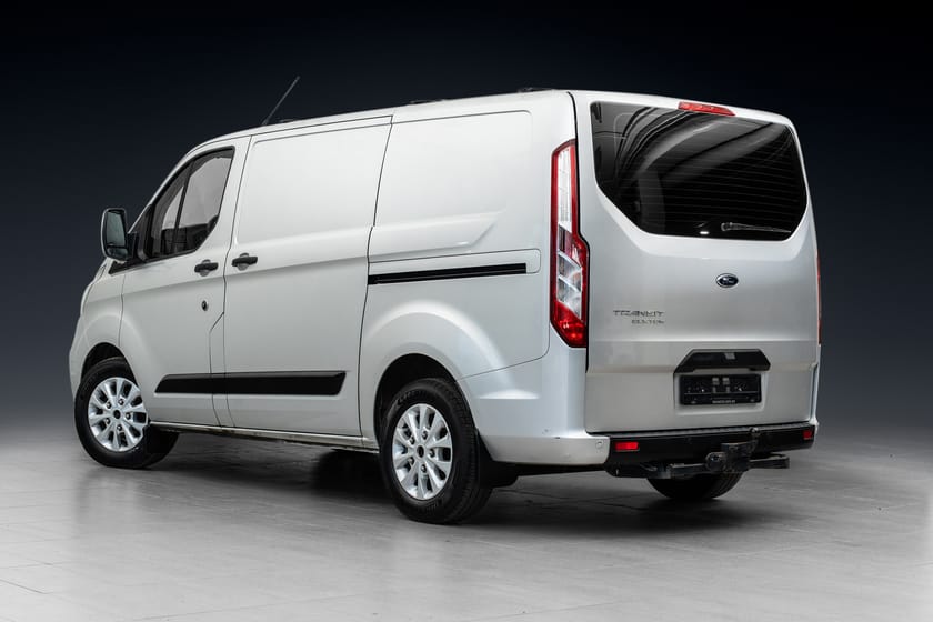 Bilde 2 av Ford Transit Custom 300 AUTOMAT//WEBASTO//HENGERFESTE//KAMERA