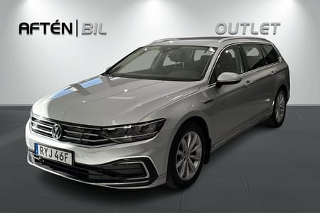 Volkswagen Passat Sportscombi GTE 1.4 TSI Moms Kamera Drag Värmare ACC