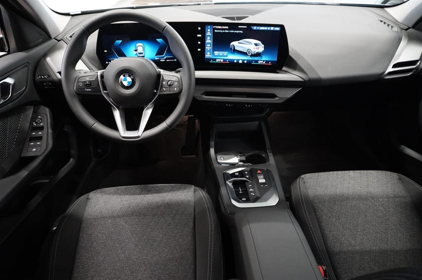 Bild 2 av BMW 120 120i M-Sport Design Rattvärme Backkamera