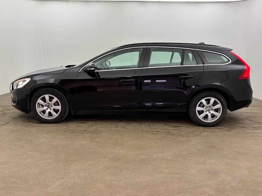 Bild 3 av Volvo V60 DRIVe 115hk Powershift Momentum Dragkrok