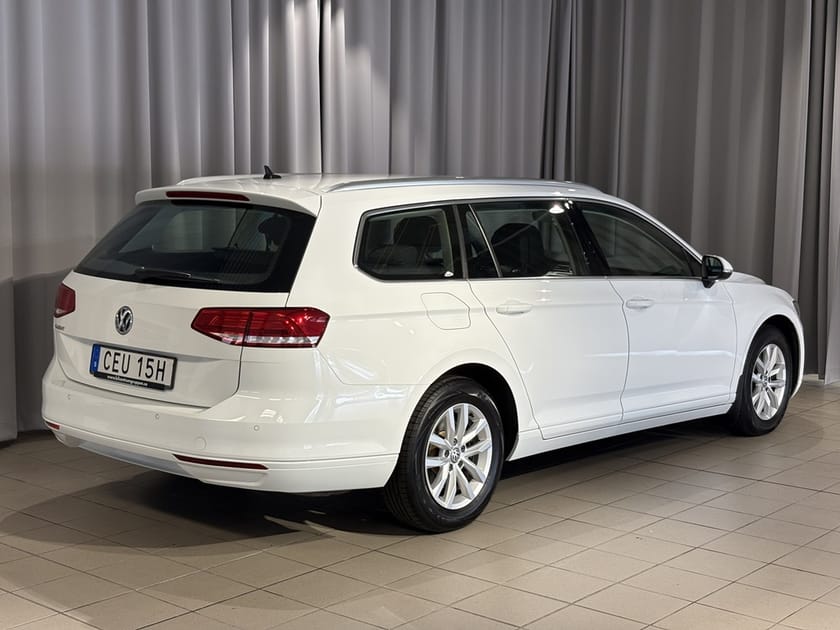 Bild 3 av Volkswagen Passat Sportscombi 1.5 TSI 150HK Drag Backkamera Värmare