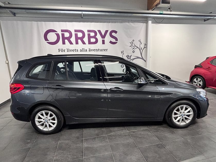 Bild 3 av BMW 218i Gran Tourer Aut Advantage 7-sits Drag V-Hjul Elbaklucka