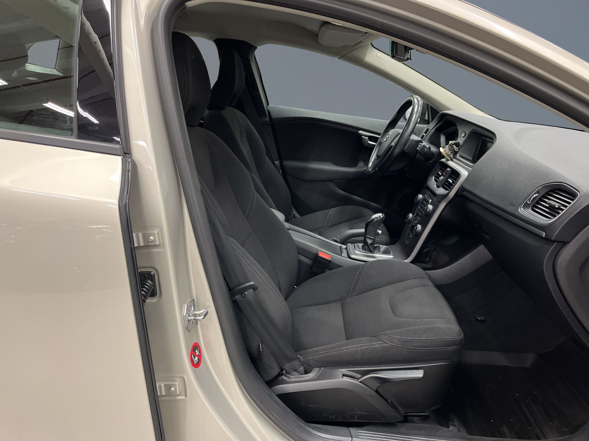 Volvo V40 D2 Business 2018, kuva 6/10