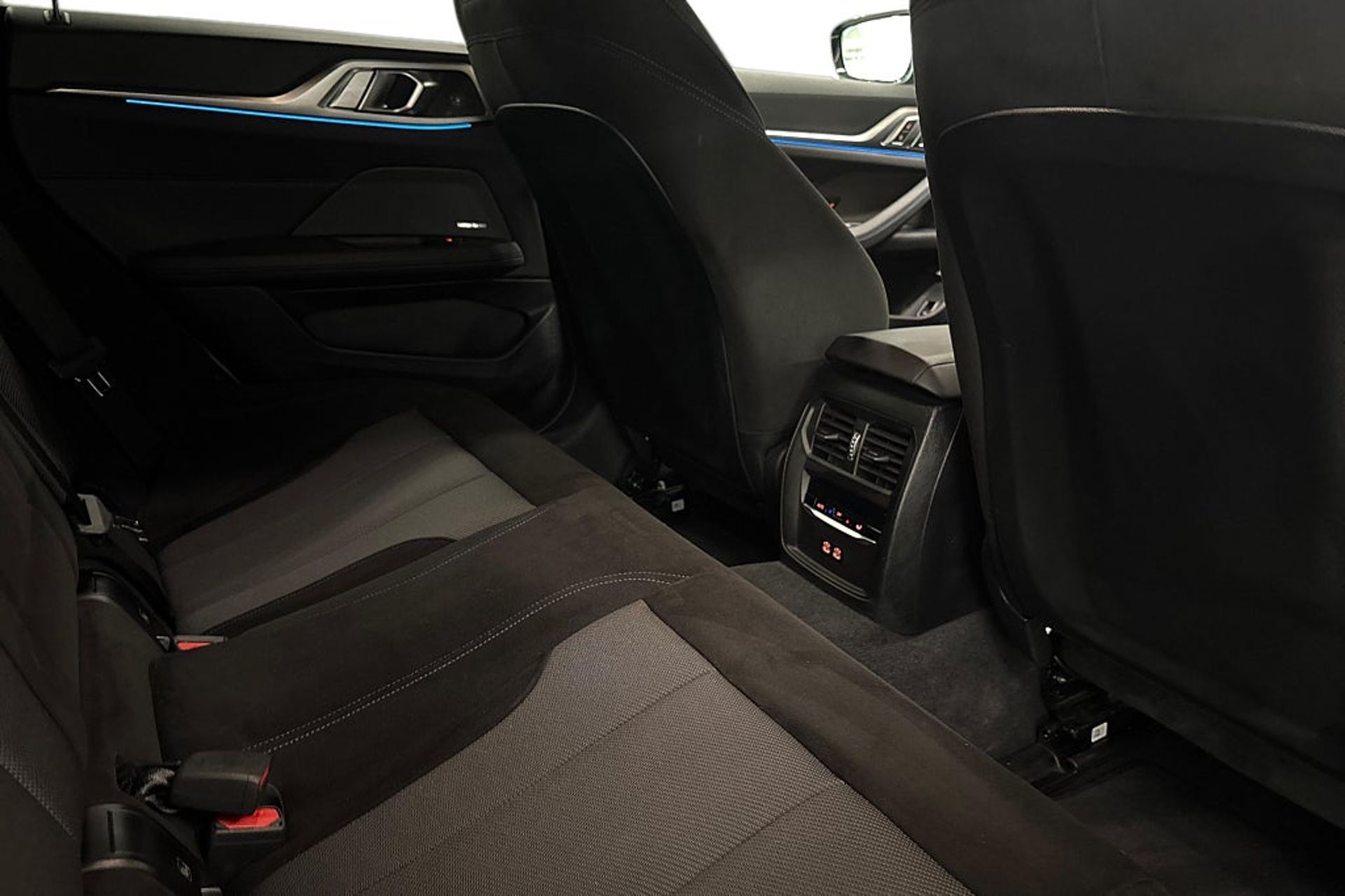 BMW i4 M60 xDrive Gran Coupé 2026, bild 7/10