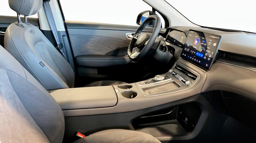 Bild 3 av MG S6 EV Dual Motor Luxury AWD 77KWH - Black Pearl