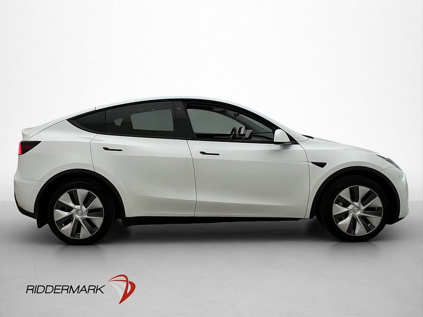 Bild 5 av Tesla Model Y Long Range AWD Dragkrok Autopilot Skinn MOMS