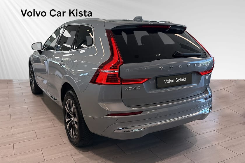 Bild 4 av Volvo XC60 Recharge T6 II Core Edition Drag Pano 360Kam