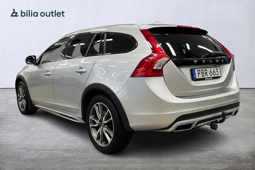 Bild 3 av Volvo V60 Cross Country D4 AWD Geartronic Summum 190hk Drag Navi Backkamera