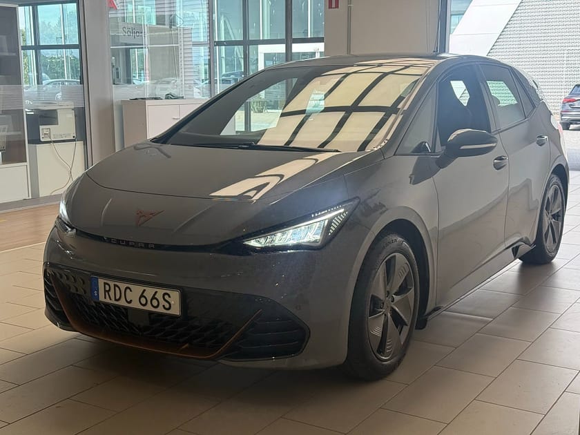 Bild 2 av CUPRA Born 58 204HK Rattvärme I Apple-carplay