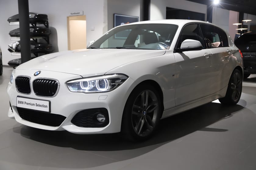 Bild 3 av BMW 120i M Sport / Dragkrok / Rattvärme / Hifi