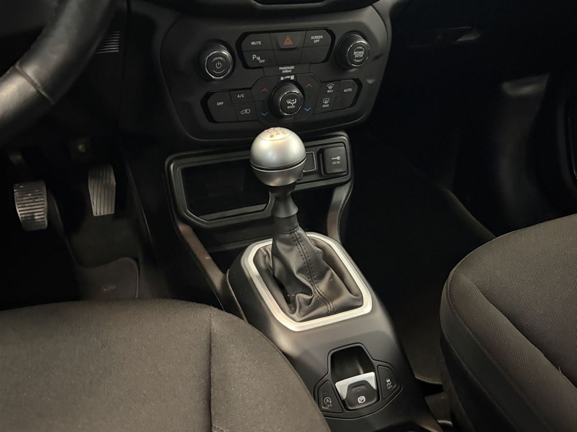 Jeep Jeep Renegade — bild 15