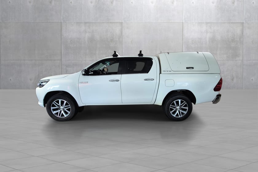 Bilde 2 av Toyota Hilux Dobbelcab D-Cab 4d 2.4 Diesel Automat 6 gir 4x4 SR+