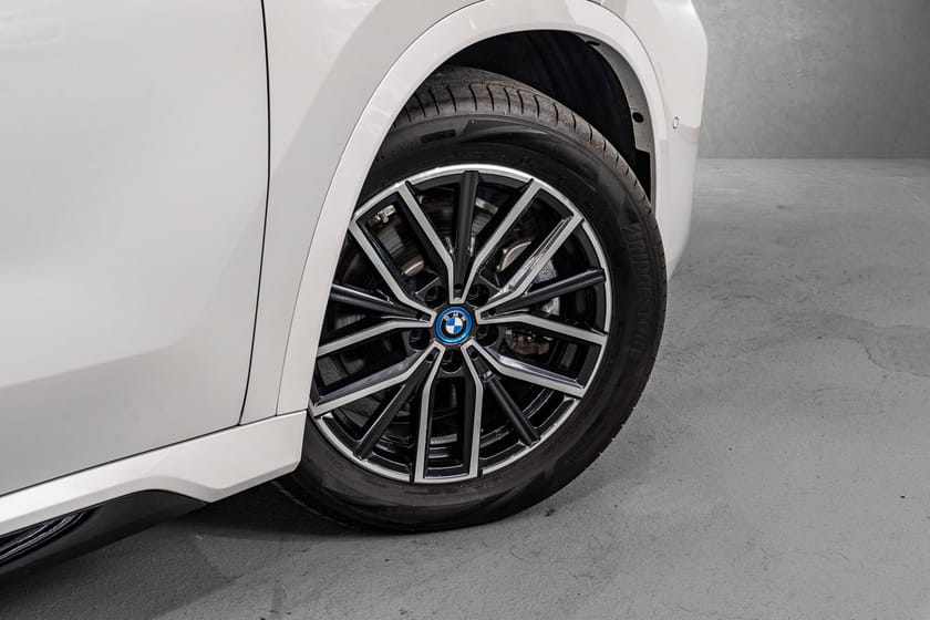 Bilde 4 av BMW iX1 xDrive30