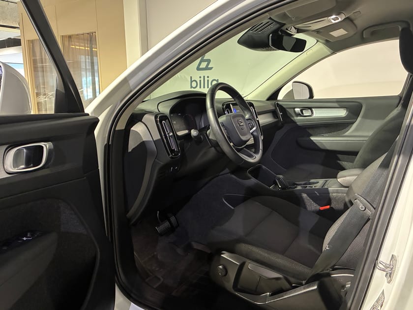 Bild 5 av Volvo XC40 T4 FWD Momentum Edition | BACKKAMERA |