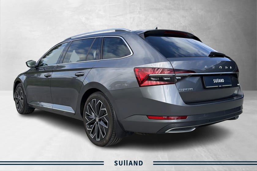 Bilde 3 av Škoda Superb Stasjonsvogn 2.0 TDI 4x4 L&K / Romslig familiebil med god hengervekt