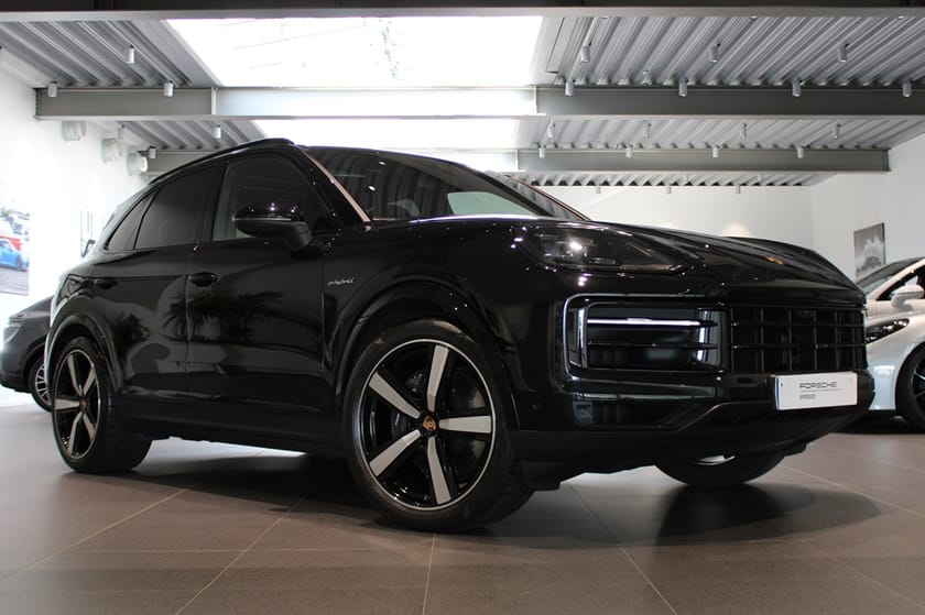 Bild 1 av Porsche Cayenne E-Hybrid Moms