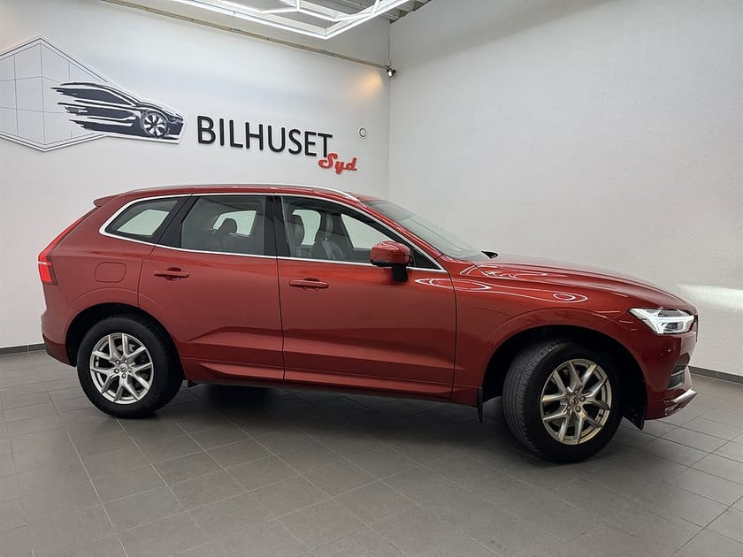 Bild 2 av Volvo XC60 D4 AWD 190hk Värmare/Läder/Navi/Bkamera/Krok/Carplay