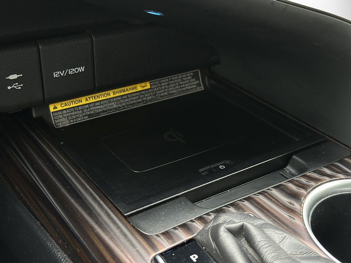 Toyota Camry Hybrid, bild 17 av 21