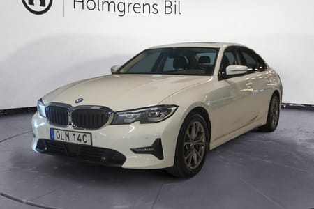 BMW 330i Sedan 258hk  Sportline Drag 360 HiFi Pano Adaptivfart Navi Rattvärme