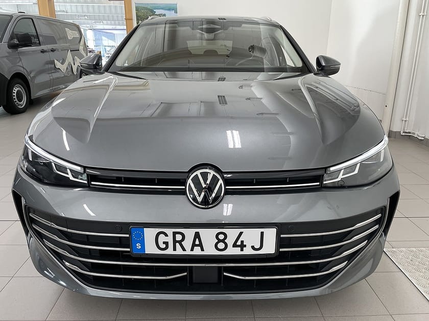 Bild 4 av Volkswagen Passat Variant eHybrid Business 272Hk |DRAG & VÄRMEPAKET| 12 mil WLTP