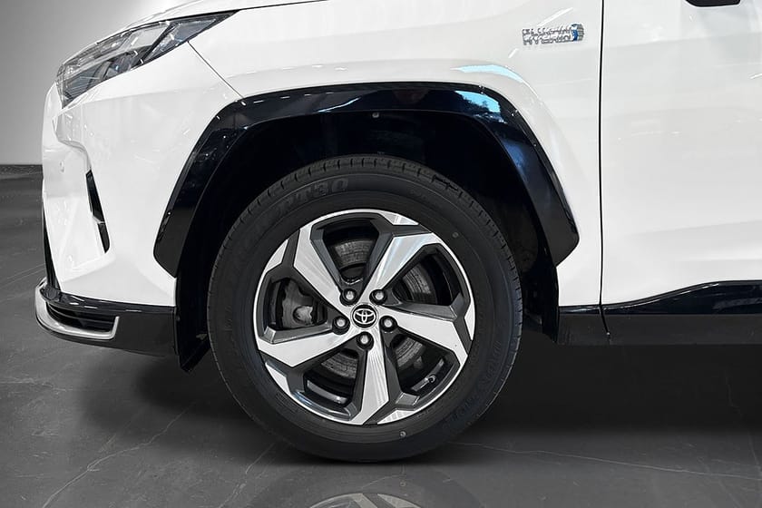Bild 2 av Toyota RAV4 Plug-in Hybrid 306HK E-CVT X-EDITION Adaptiv Drag B-kam Moms