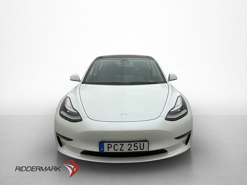 Bild 3 av Tesla Model 3 Long Range AWD Svensksåld Panorama Drag