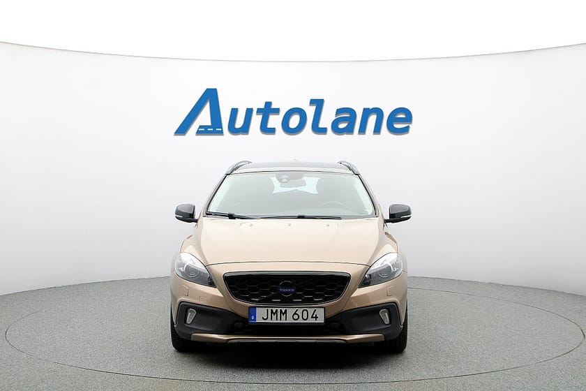 Bild 3 av Volvo V40 Cross Country D2 Summum, Panorama, Elstol, K-rem bytt, Skinn 115hk