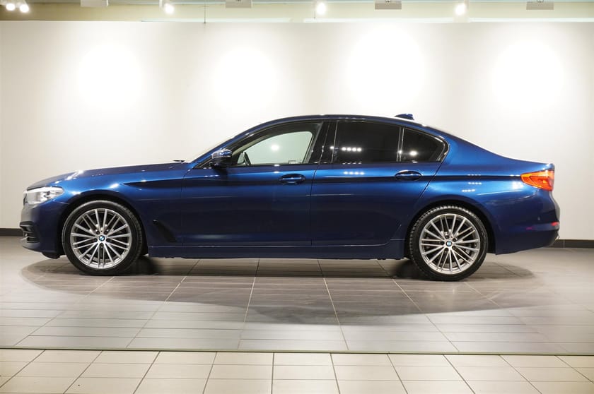 Bild 2 av BMW 530i Sedan Sport Line Aut Drag HiFi HUD Navi Prof.