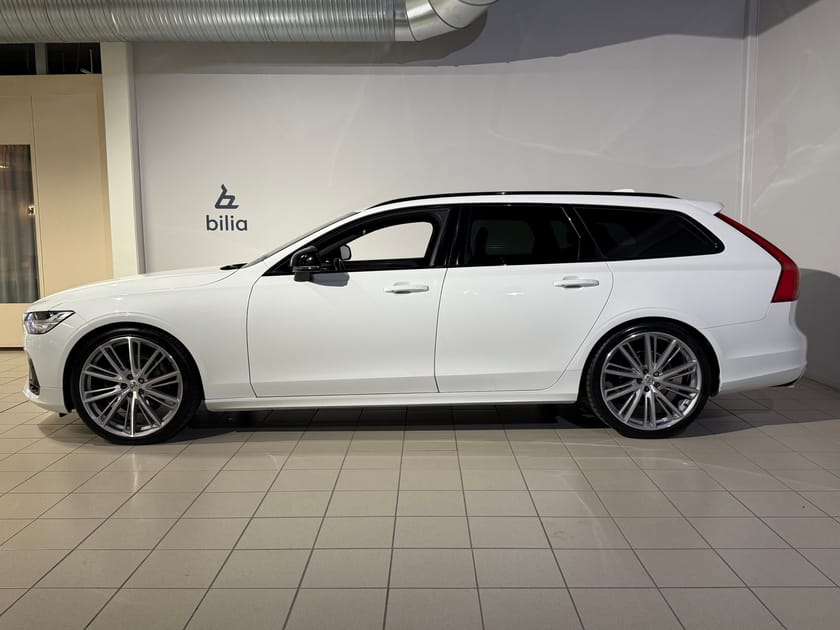 Bild 4 av Volvo V90 D4 R-Design | 21 tum | Pano | Drag