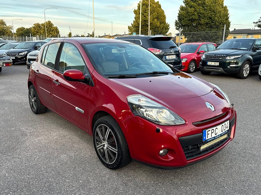 Bild 4 av Renault Clio  Halvkombi 1.2 E85 75hk|NYBESS|FULLSERVAD|MoV|