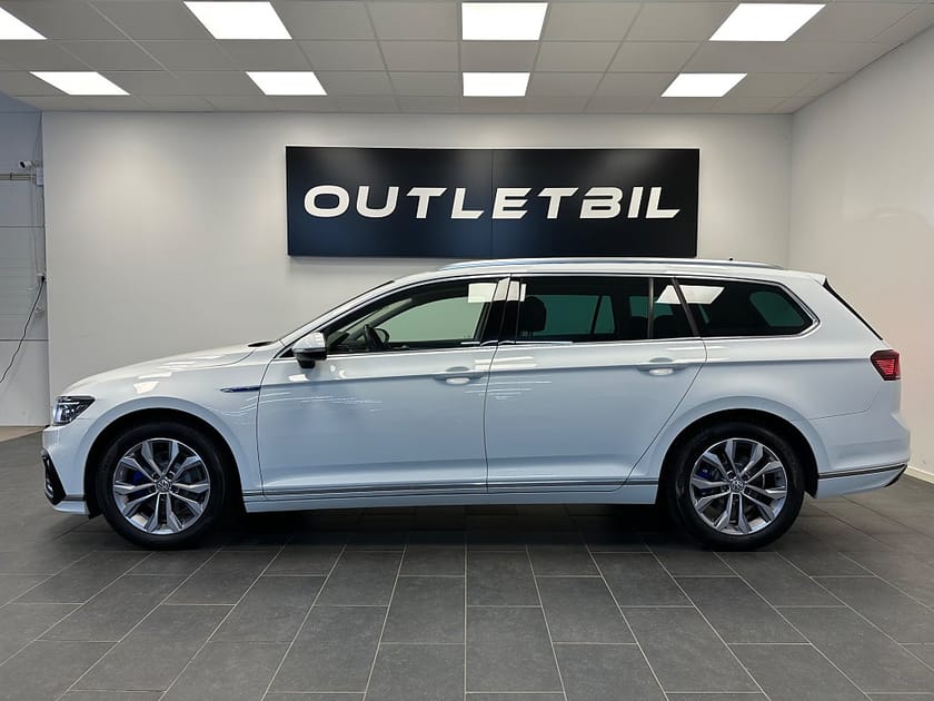 Bild 2 av Volkswagen Passat Sportscombi GTE 1.4 TSI Navi Drag Värmare Carplay