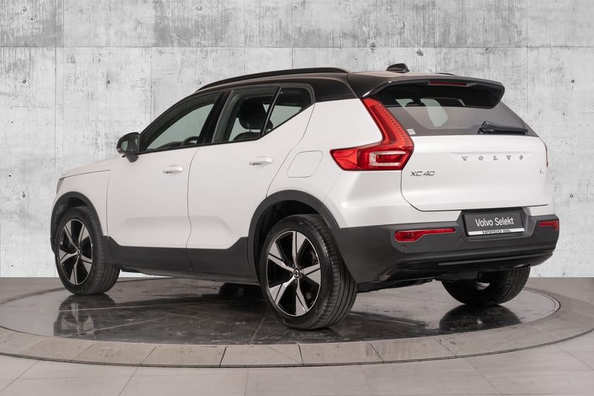Bilde 5 av Volvo XC40 Recharge P8 AWD 408 hk. AWD/Krok/Aktive lys/Skinnseter/414km