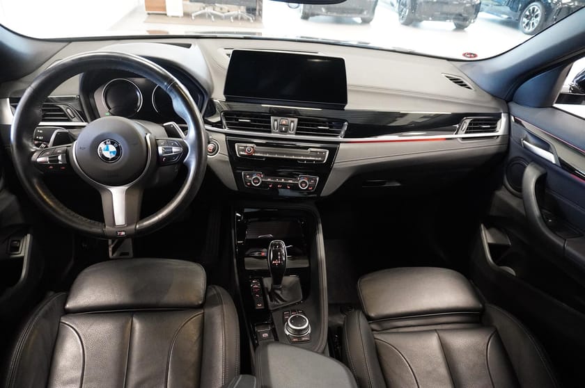 Bild 2 av BMW X2 xDrive20i xDrive 20i M-Sport Elstol-Minne HUD DAP Drag