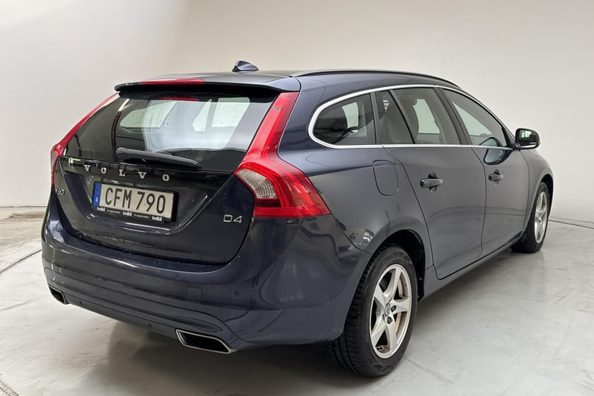 Bild 3 av Volvo V60 D4 (181hk) Momentum Parkeringsvärmare