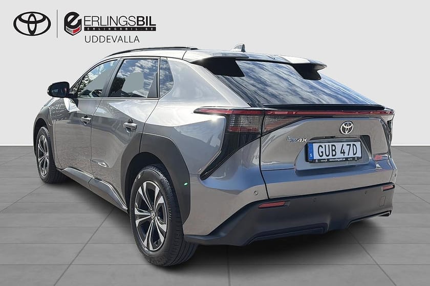 Bild 3 av Toyota bZ4X 71.4 kWh STYLE FWD / V-HJUL / MOMSBIL / 2,95% RÄNTA