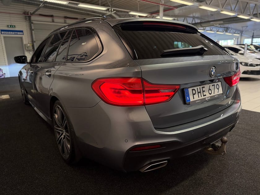 Bild 5 av BMW 530d xDrive Touring M-Sport Pano/Aero/Display-key/Drag/360