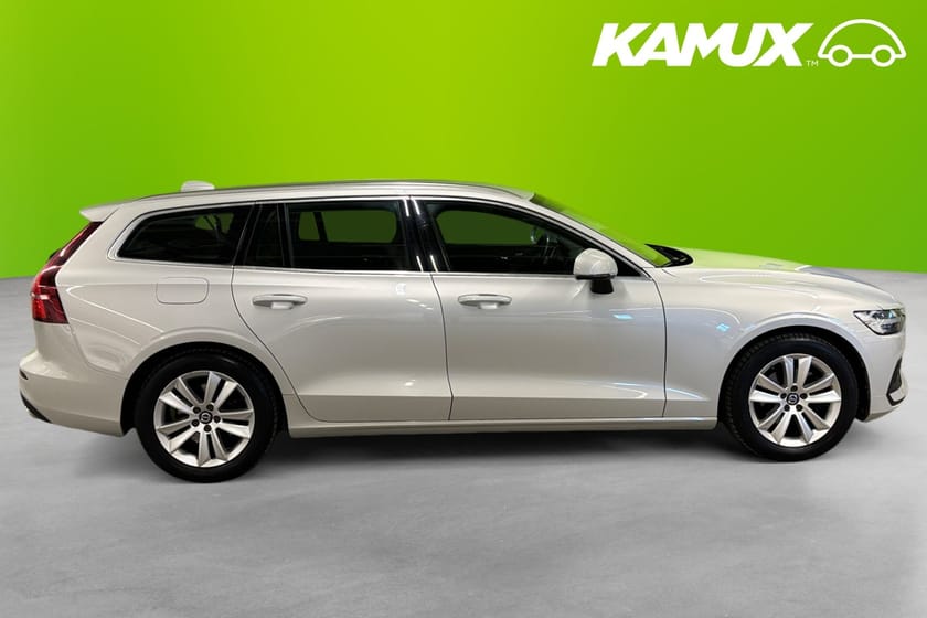 Bild 2 av Volvo V60 D3 Momentum Advanced AWD 150hk Värmare Drag Kamera Carplay BLIS