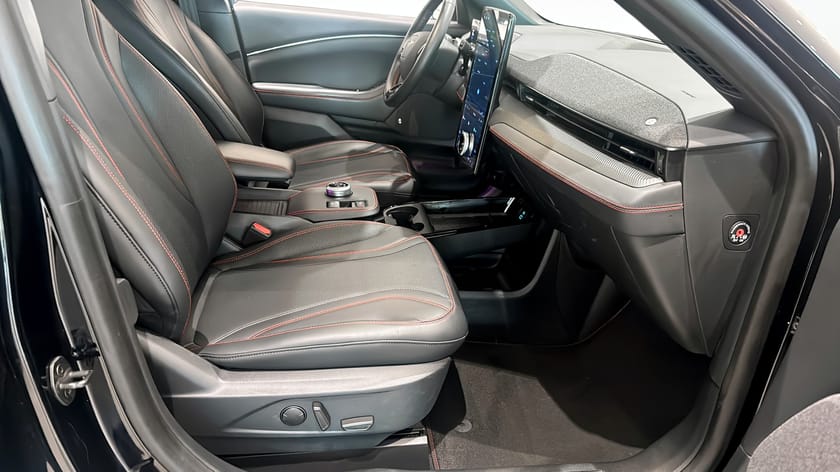 Bild 5 av Ford Mustang Mach-E Standard Range AWD 