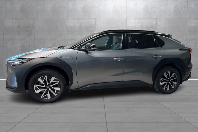 Bilde 1 av Toyota bZ4X Excutive Bitone AWD , Rentekamp 6.25% med 35%EK
