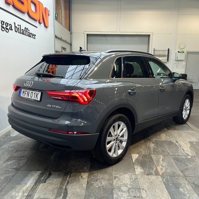 Bild 4 av Audi Q3 45 TFSI e S Tronic Proline Cockpit Carplay Värmar